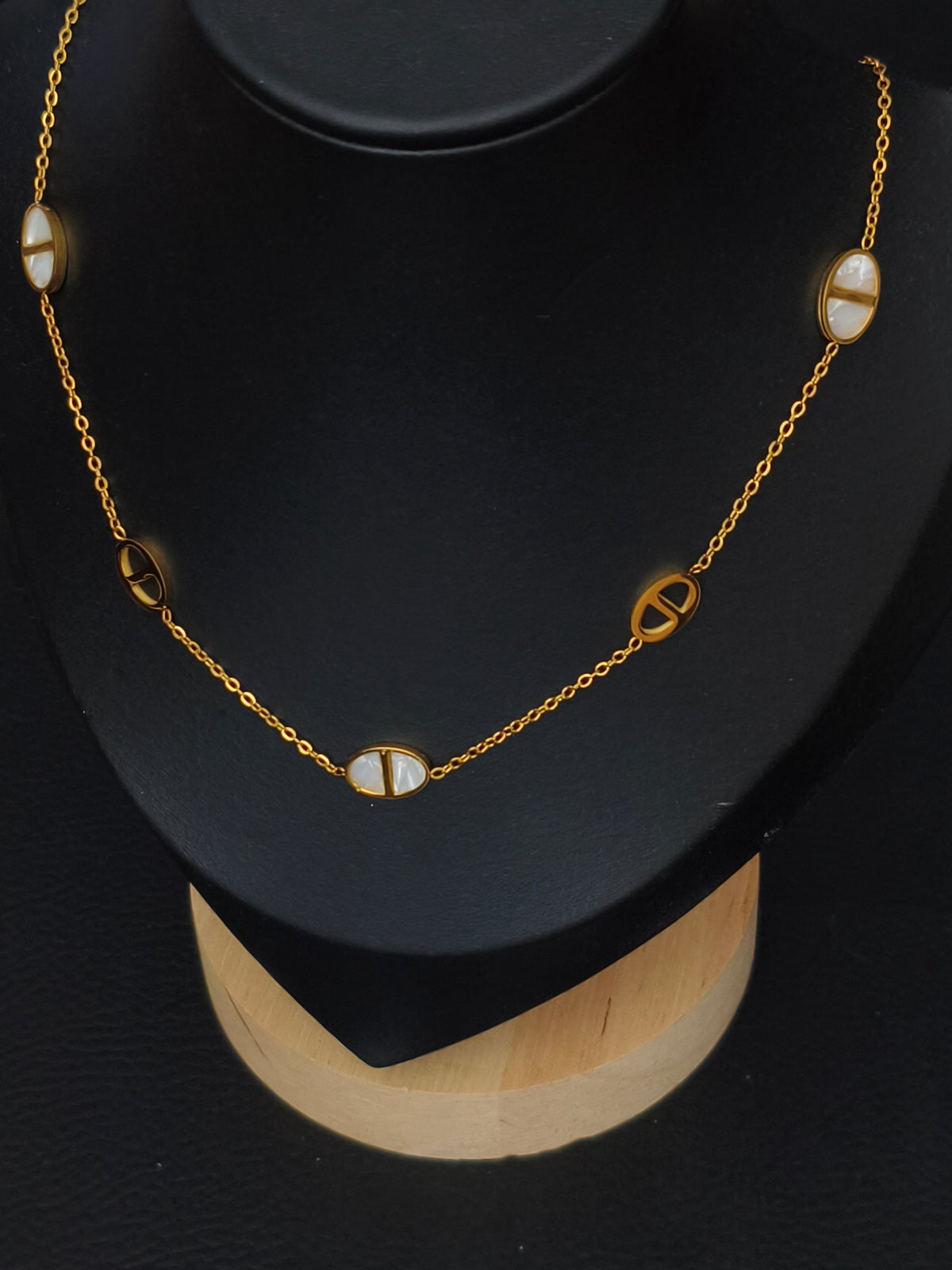 Collier ISÉA